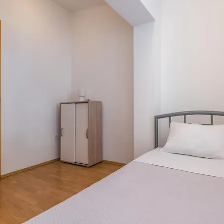 Modern Omiš